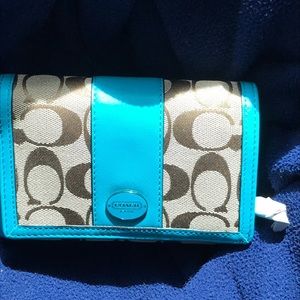 Coach Small Wallet Silver/Turquoise/Khaki Print